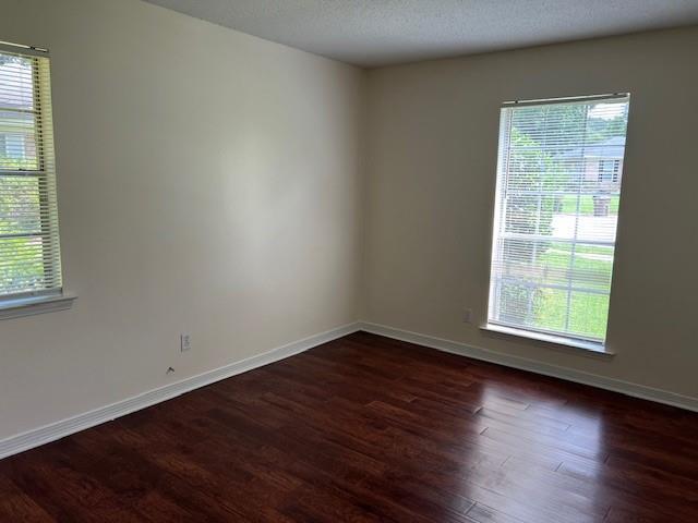 Foto del edificio - 6009 Glencrest Ct