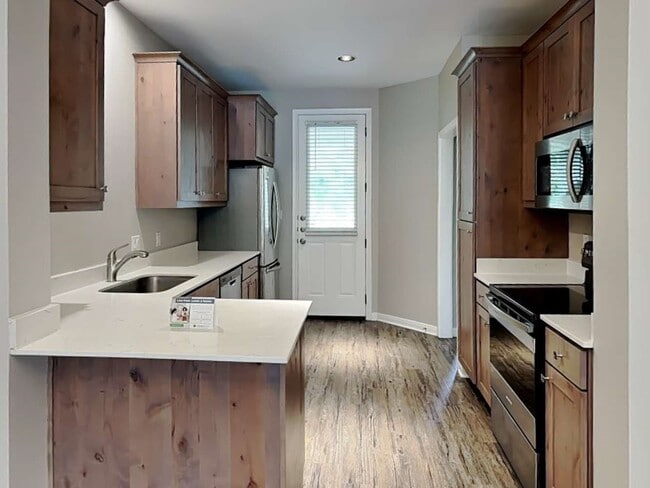 Foto del edificio - 179 Holly St