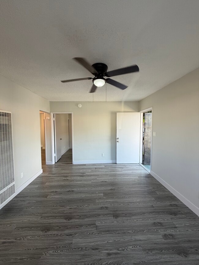 Photo - 7822 S Western Ave Apartment