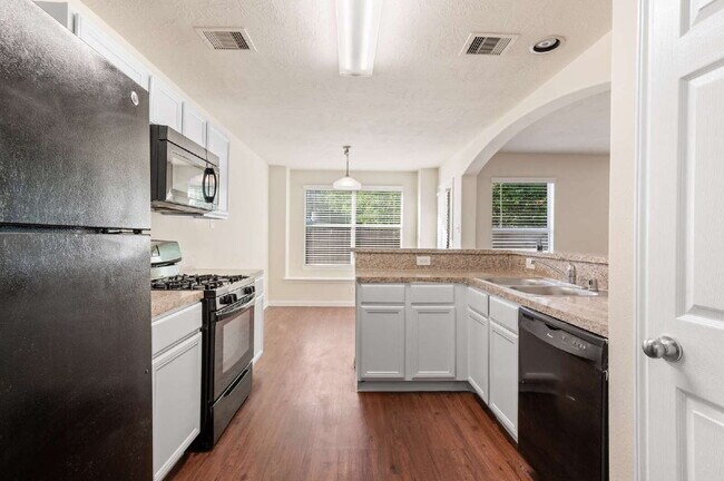 Building Photo - 15606 Kiplands Bend Dr