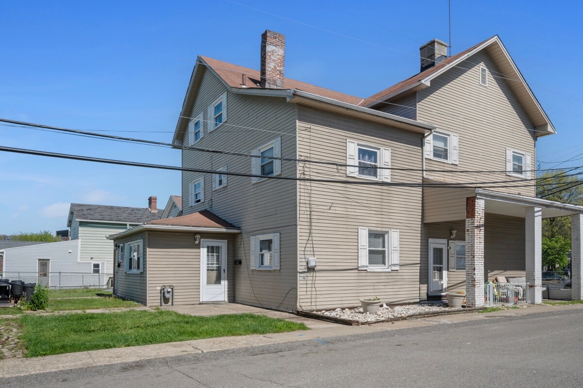 Foto principal - 702 Locust St