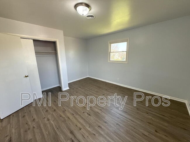 Building Photo - 2716 N Buffum St