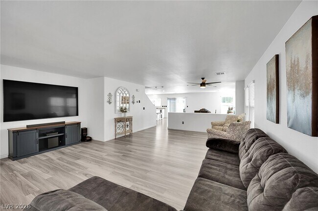 Building Photo - 11142 Romola St