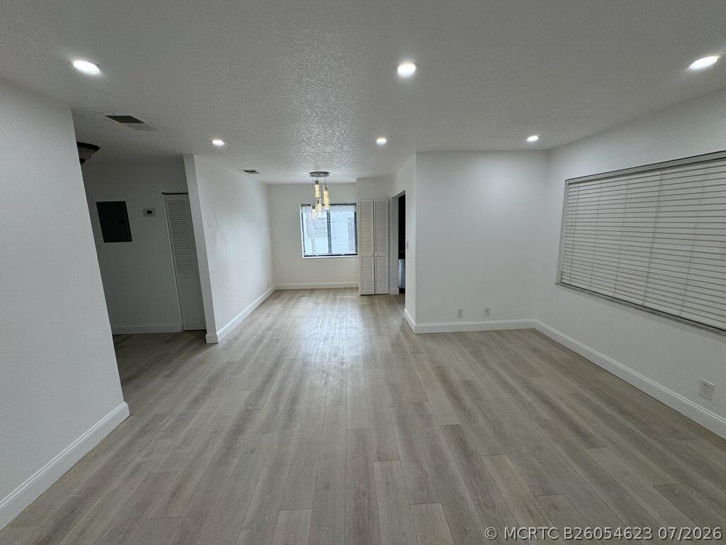 Foto del edificio - 11660 NW 45th St
