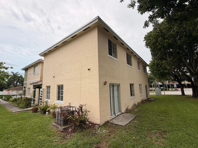 Foto del edificio - 18774 SW 100th Ave
