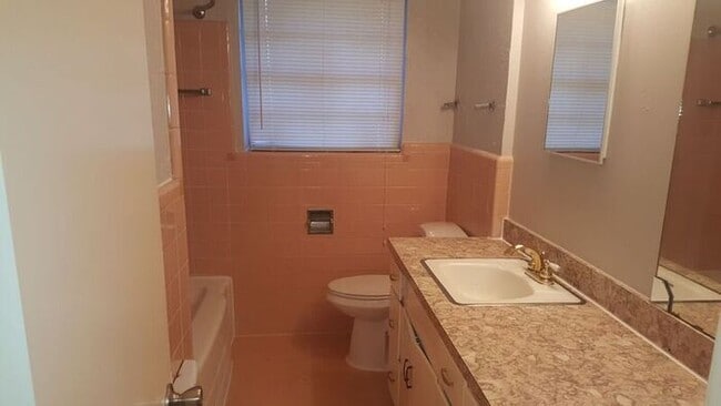 Foto del edificio - No App Fee. $500 Off 1st Months Rent with ...