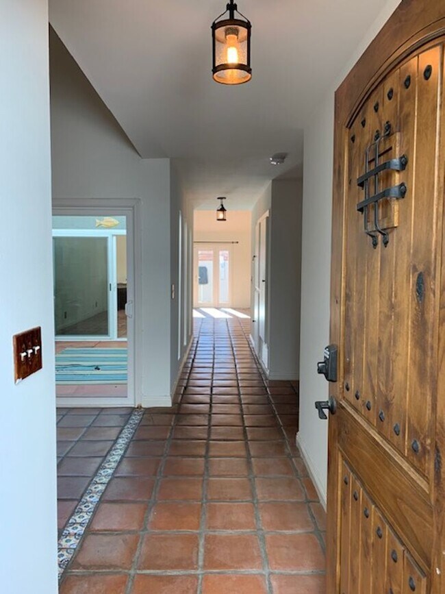 Oxnard 2 Bed + 2 Bath Harbor Lights Co... House Rental in Port