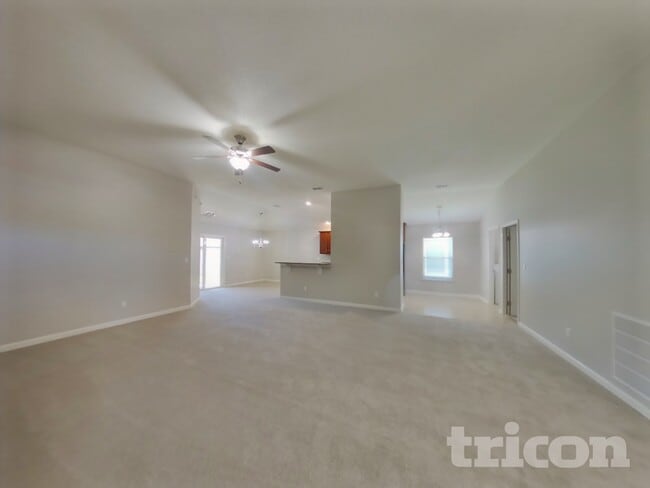 Building Photo - 97723 Albatross Dr