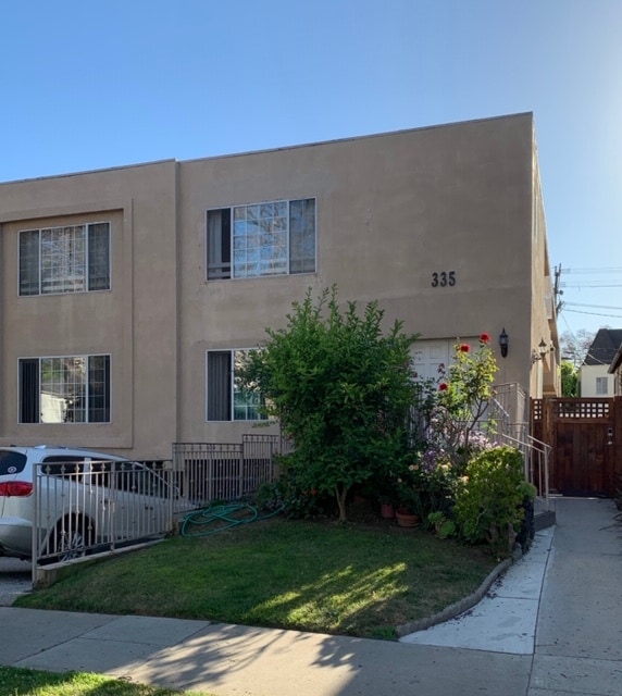 Building Photo - 335 N Oakhurst Dr