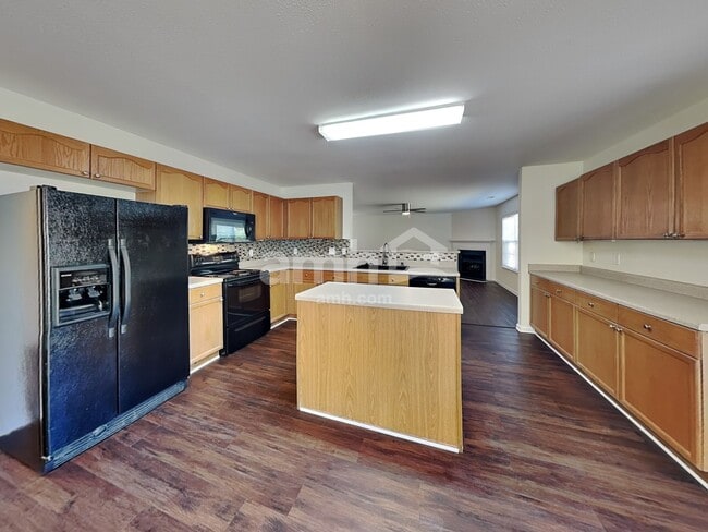 Foto del edificio - 14718 Watertrace Dr