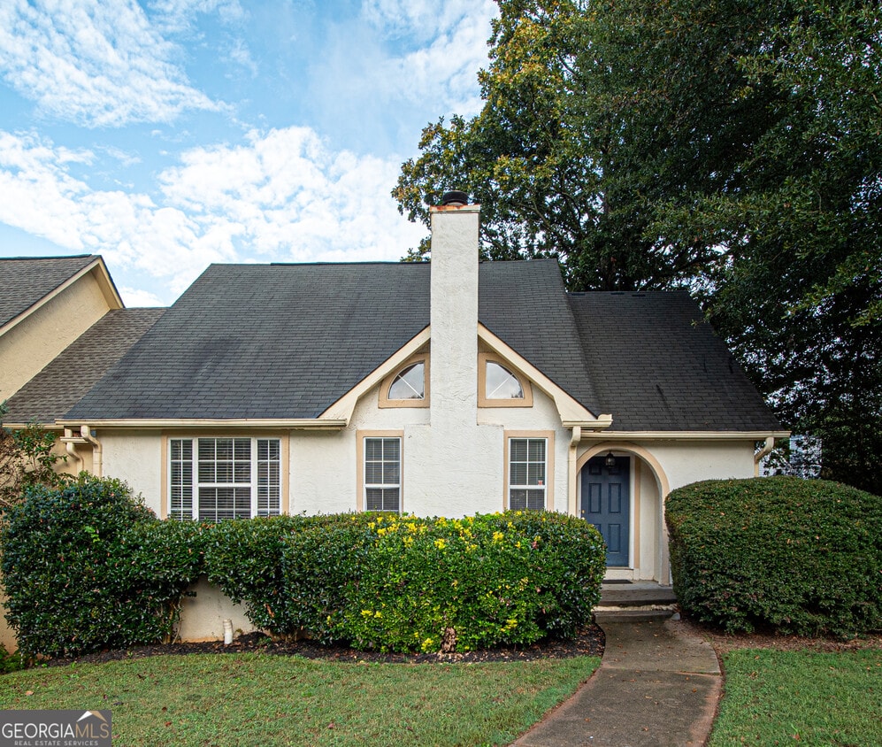 Foto principal - 4223 Lakes End Dr NW