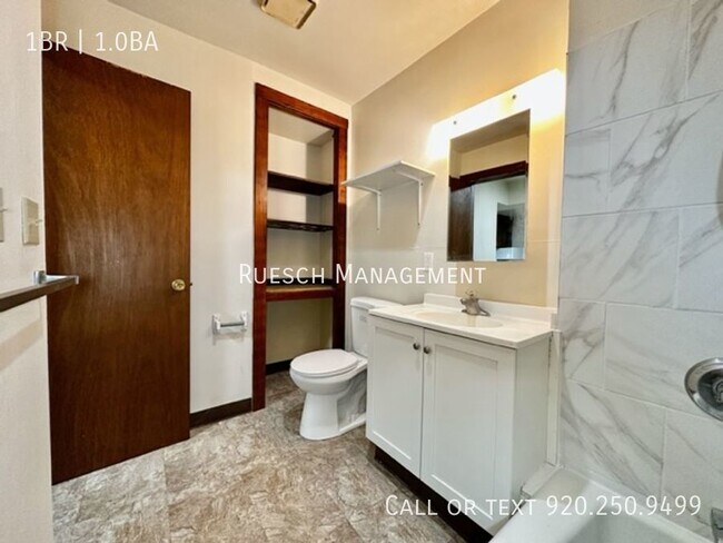 Building Photo - Cozy 1 Bedroom 1 Bath Upper Apartment Avai...
