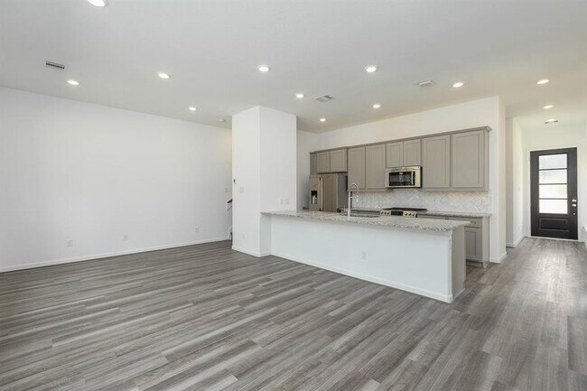Foto del edificio - 629 Aspen Falls Ct
