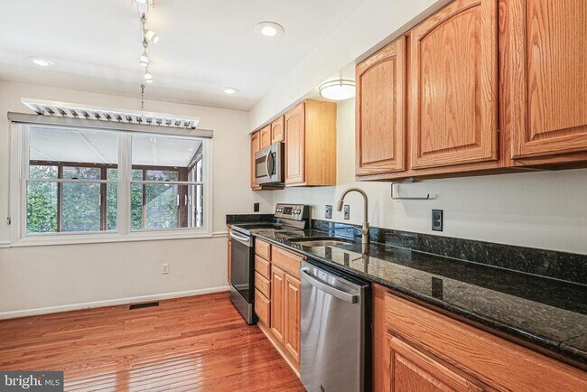 Foto del edificio - 510 Retford Dr