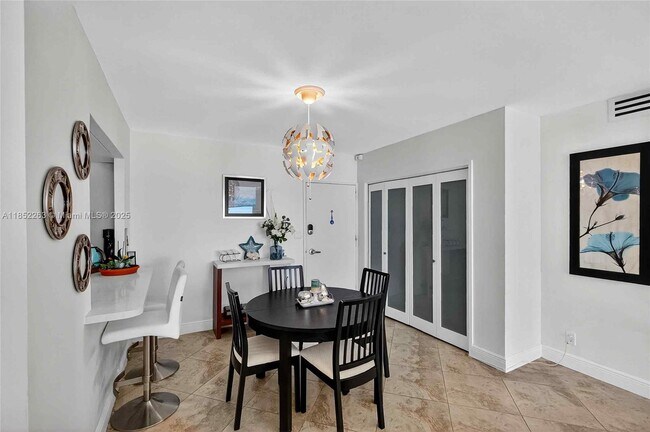 Building Photo - 5700 Collins Ave