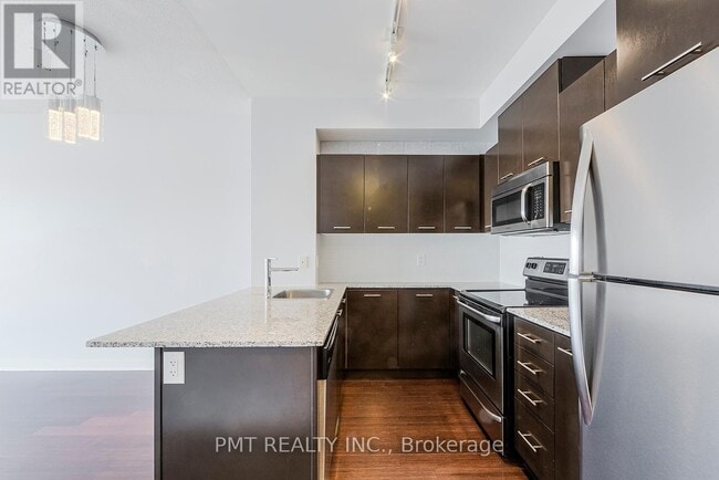 Building Photo - 360 Square One Dr