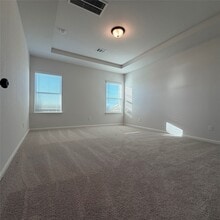 Building Photo - 3418 Lago Norence Dr