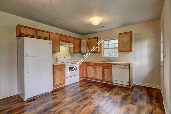 Building Photo - 8201 Spillers Dr SW
