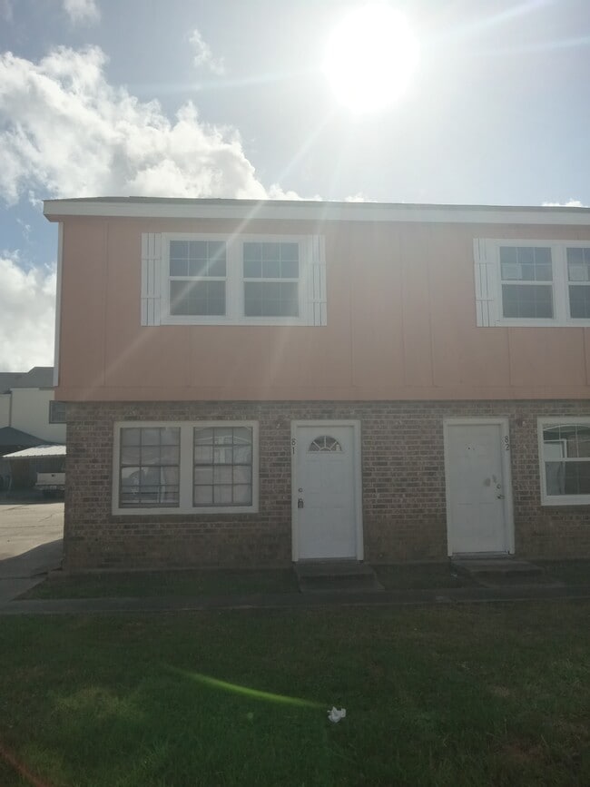 Building Photo - 475 N Perkins Ferry Rd