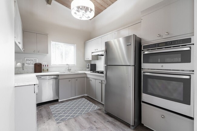 Building Photo - 5014 Chaparral Way