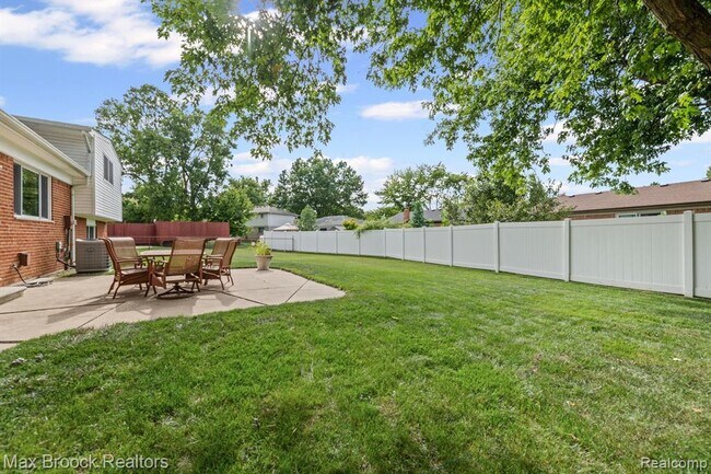 Foto del edificio - 44018 Bannockburn Dr