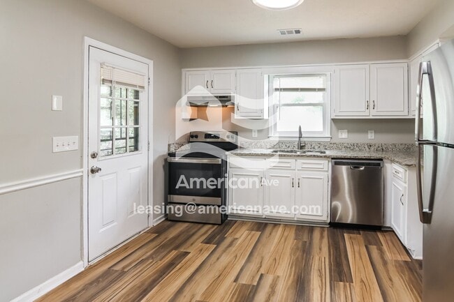Building Photo - 1302 Sandusky Dr