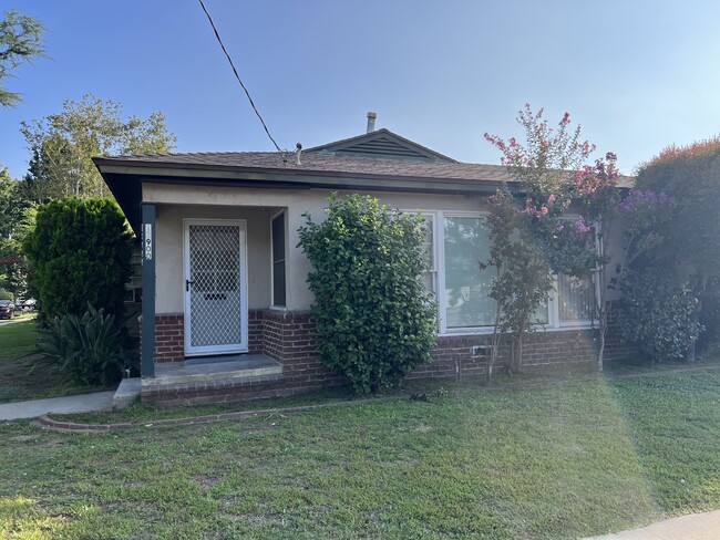 Building Photo - 13900 Burbank Blvd