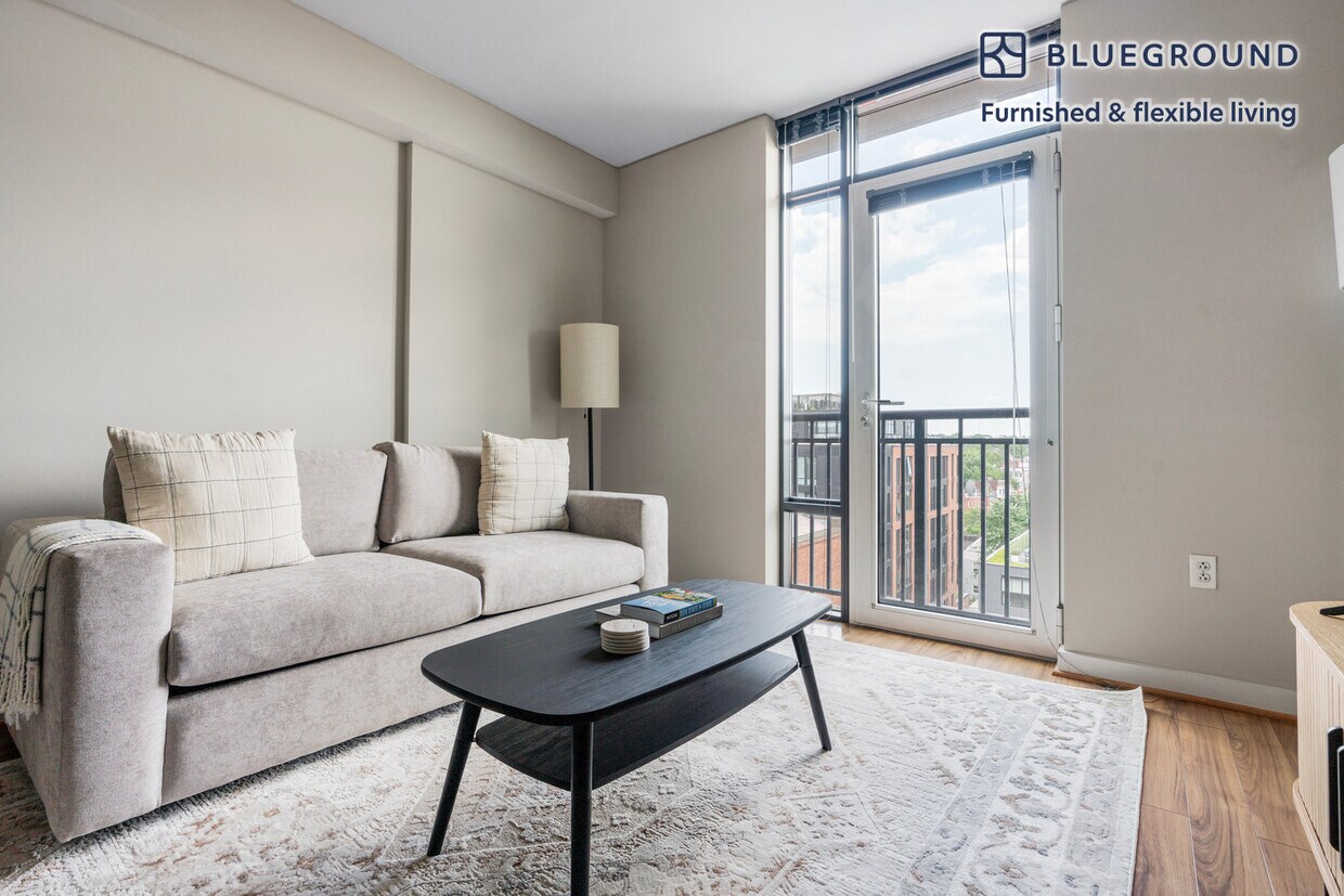 Foto principal - 1825 7th St NW