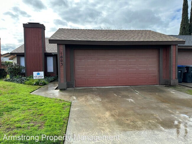 Building Photo - 2 br, 2 bath House - 1003 E. Oakridge Avenue