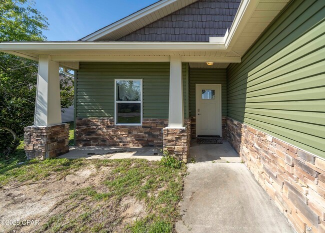 Building Photo - 3323 Monica Rd
