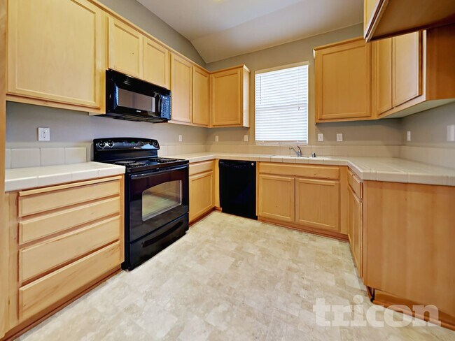 Building Photo - 5518 Savage Ave