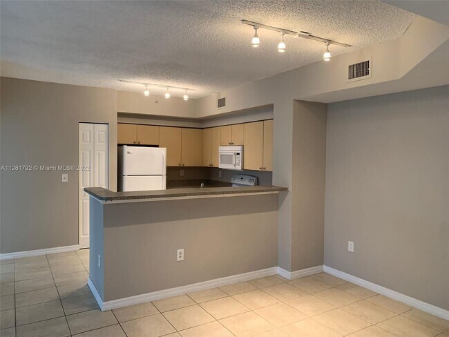 Building Photo - 2151 W Preserve Way