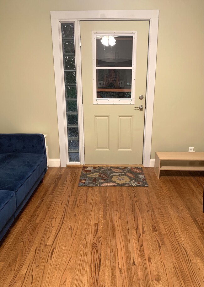 Fotografía del edificio - 2004 S Meyler St