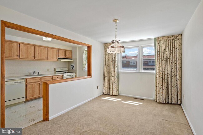 Building Photo - 1117 Circle Dr