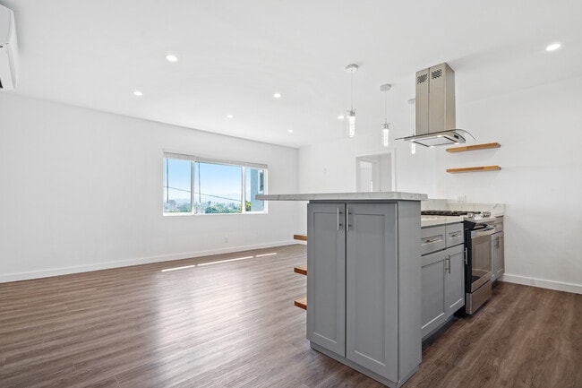 Building Photo - 2629 W Avenue 35