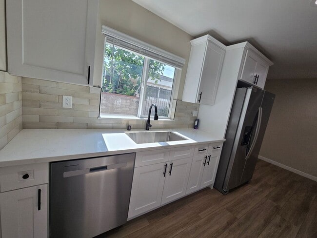 Foto del edificio - Newly Renovated 2023!! 4BD/2BA