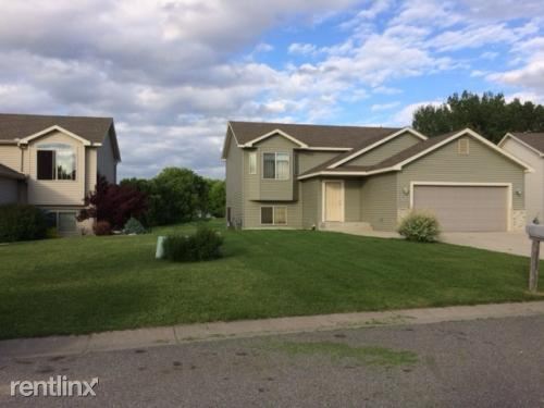 Primary Photo - 4 br, 2 bath House - 605 Colodoro Ln