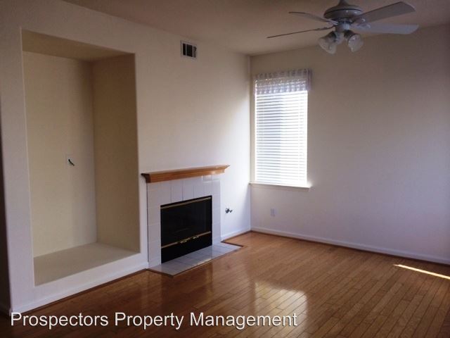 Building Photo - 989 Oak Brook Way