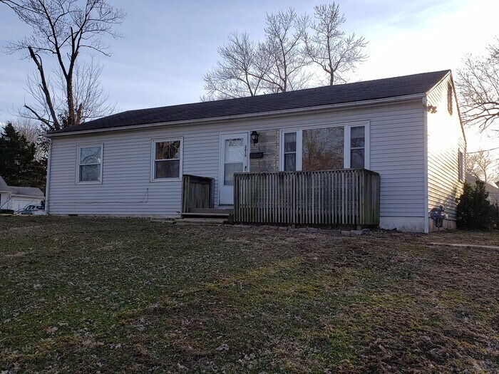 Foto principal - Nice 4 Bed 1.5 Bath Home in KCMO-Available in DECEMBER!!