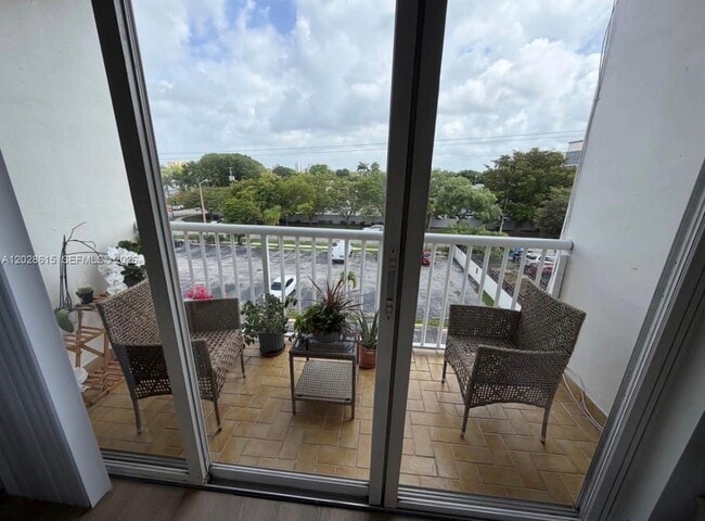 Foto del edificio - 3551 SW 9th Terrace