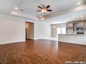 Foto del edificio - 1019 W Rosewood Ave