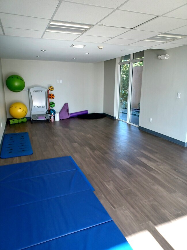 Ocean View Yoga Room - 200 Wrenn St