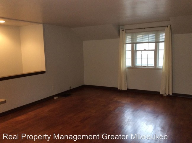 Foto del edificio - 5594-5596 Butternut Ct