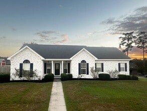 Building Photo - 111 Remington Dr