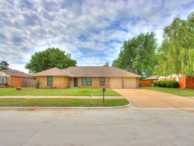 Photo - 704 Pepperdine Ave House