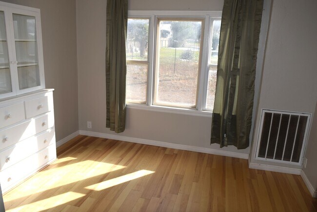 Comedor - 30 N 200 W