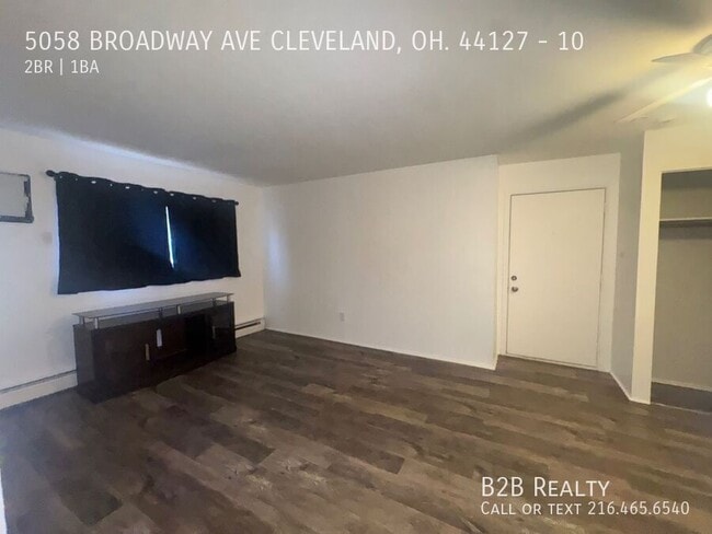 Building Photo - 5058 Broadway Ave