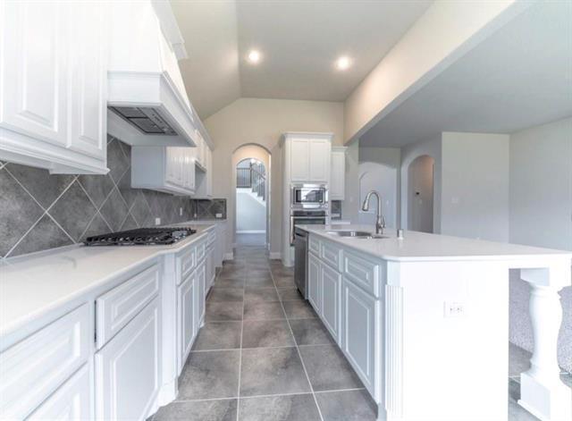 Building Photo - 911 Sabine Dr