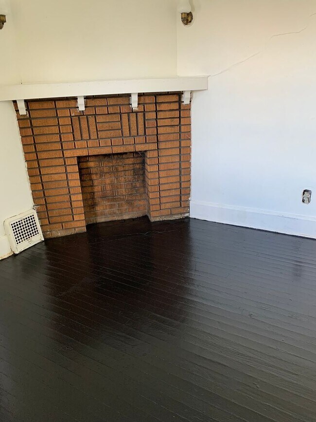 Foto del edificio - Two Bedroom Garage Apartment