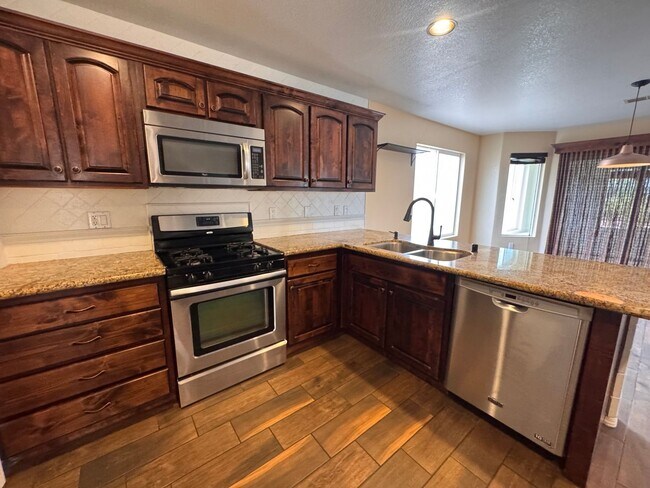Foto del edificio - 6300 Verdi Way NW